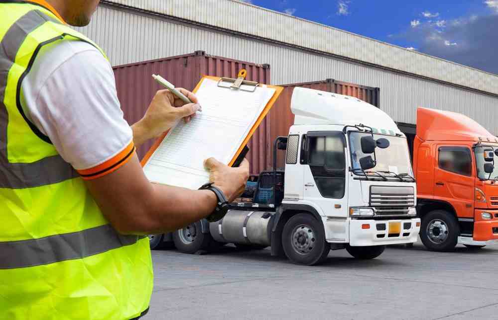 How Logistics Companies Can Streamline Payroll Operations