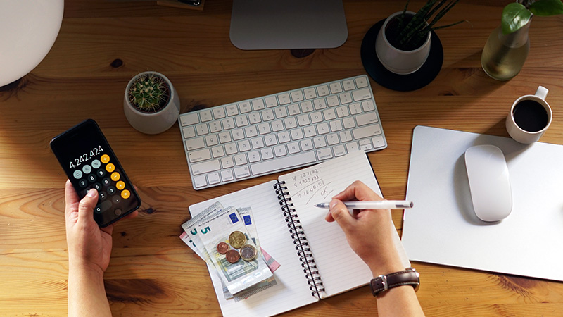 The Complete Guide to Payroll Schedules for Businesses in 2025